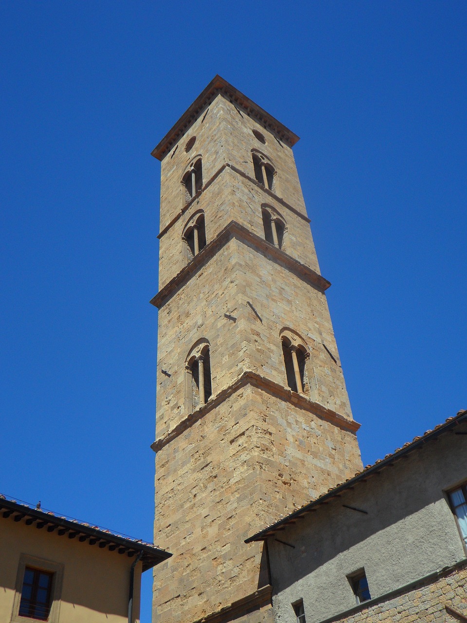 Image - volterra building medieval