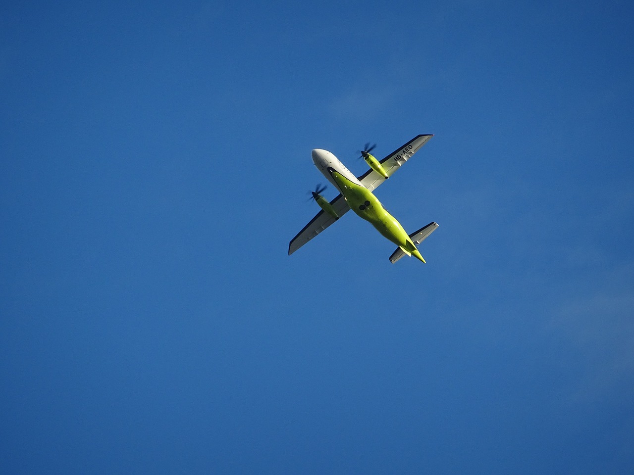 Image - aircraft sky propeller blue rotor