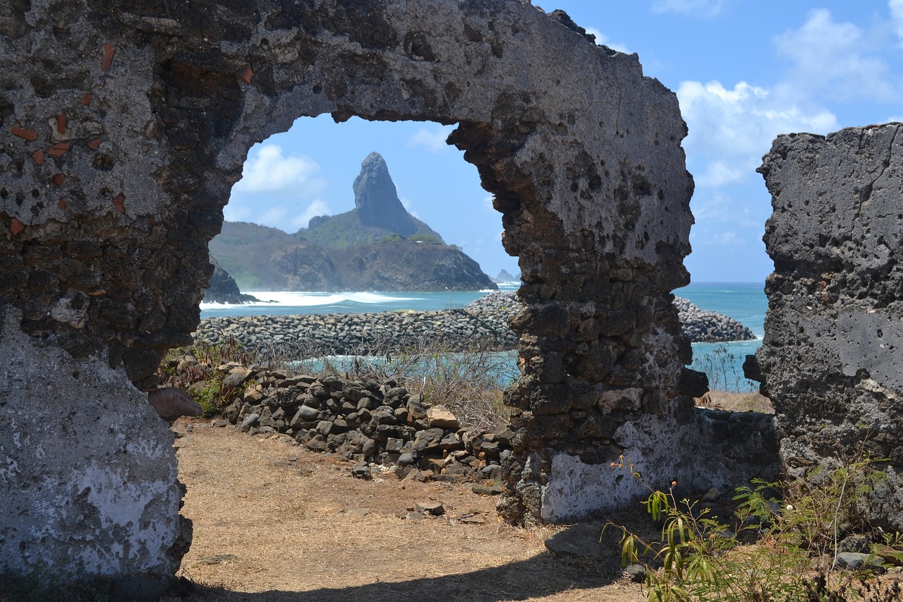 Image - noronha pernambuco morro do pico