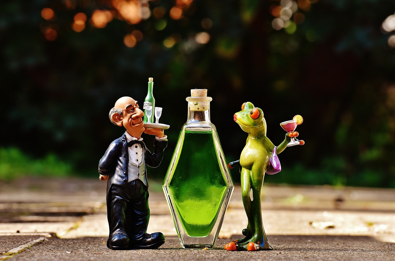 Image - waiter frog chick beverages bottle