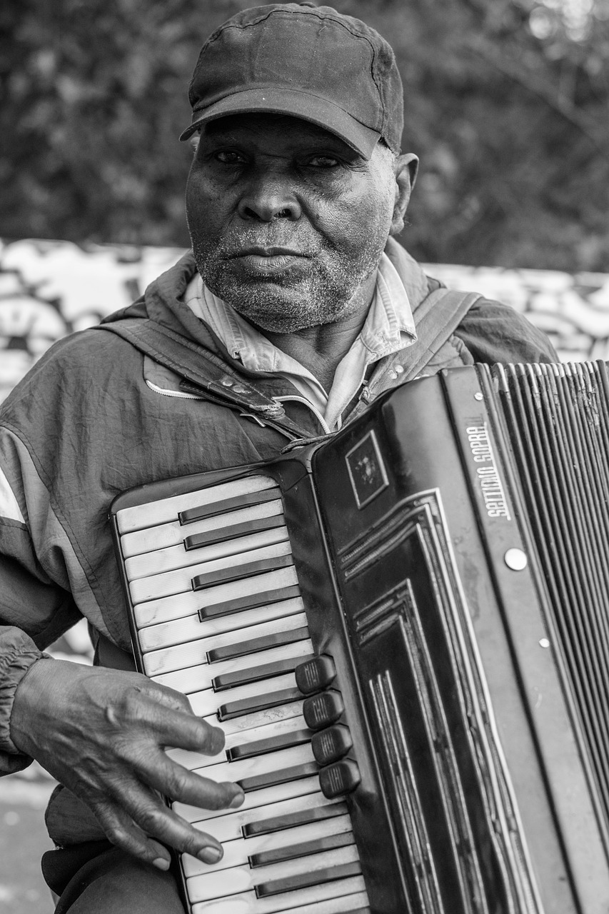 Image - music man artist show happy
