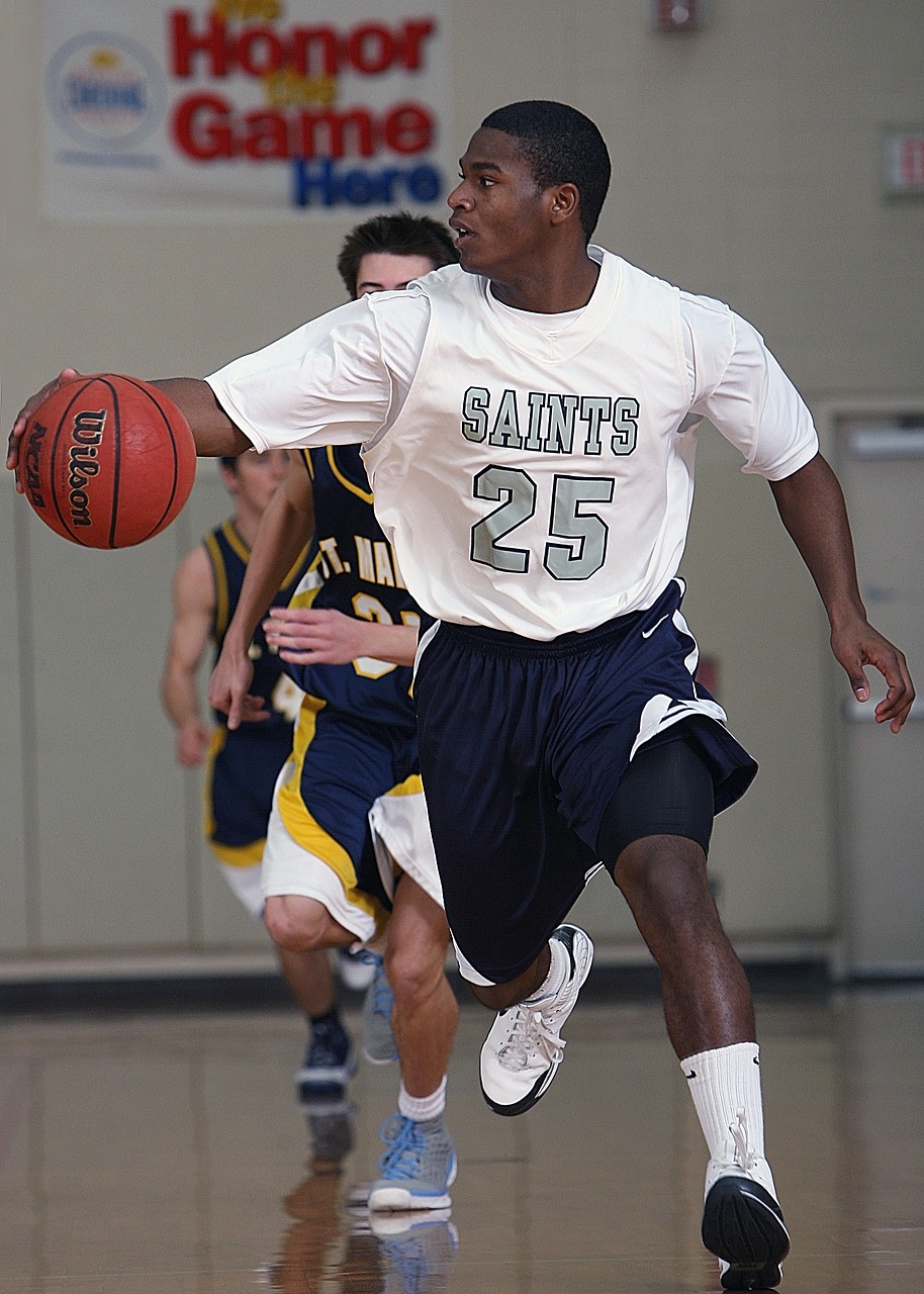 Image - basketball player action dribbling