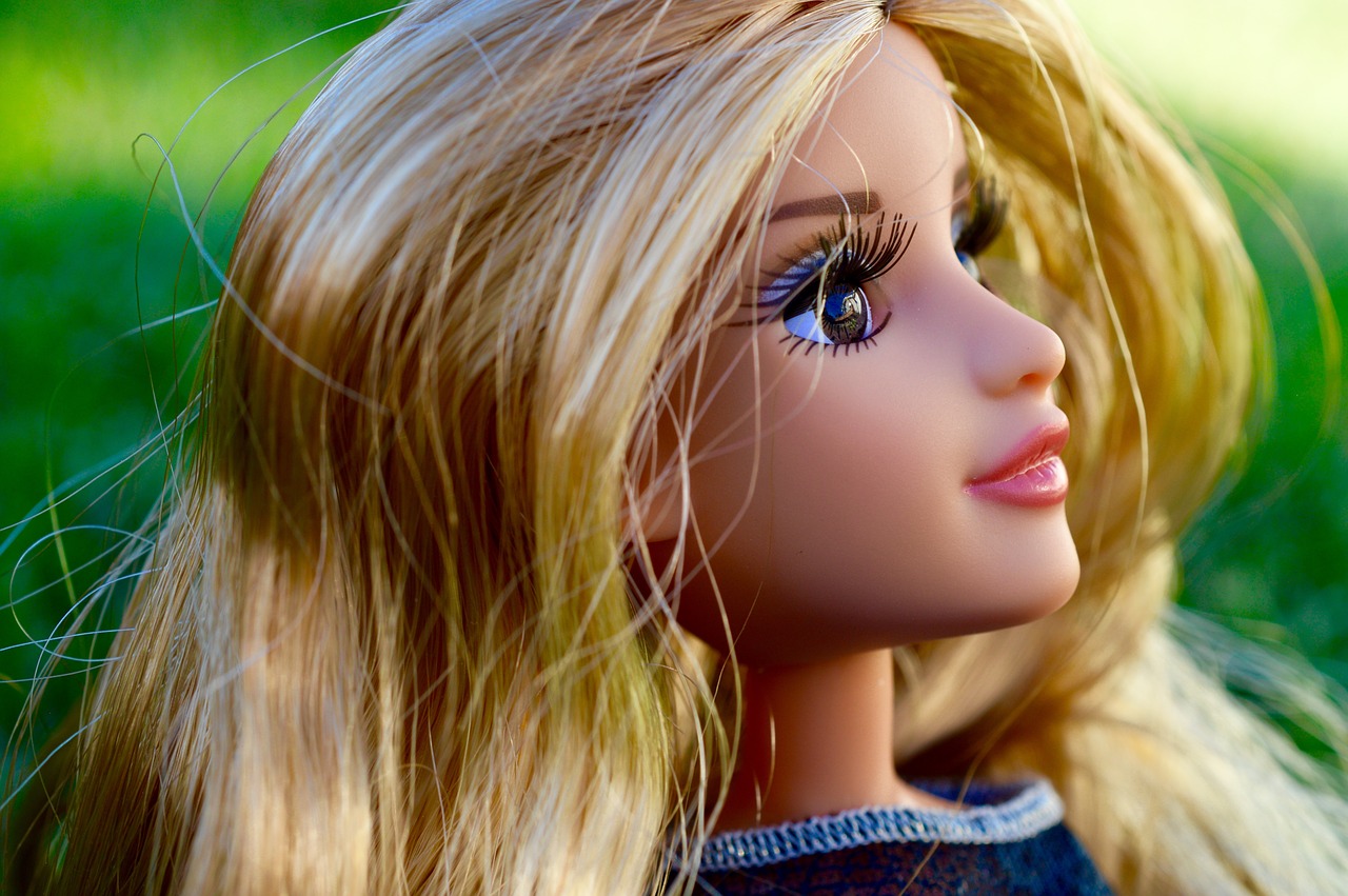 Image - doll face blonde toy hair