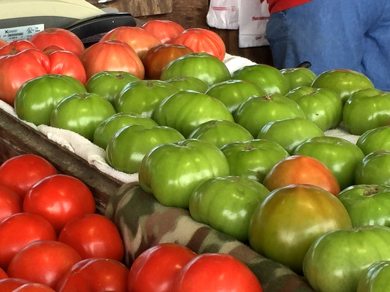 Image - farmers market tomatoes garden