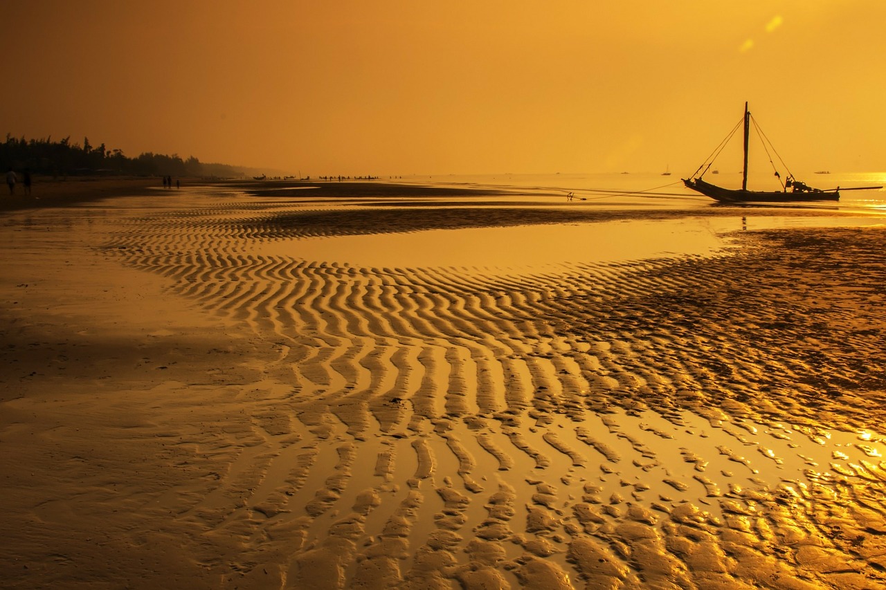 Image - vietnam beach dawn som son beach