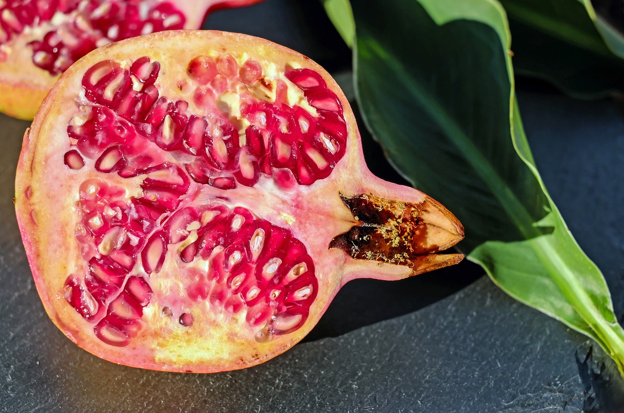 Image - pomegranate fruit red vitamins