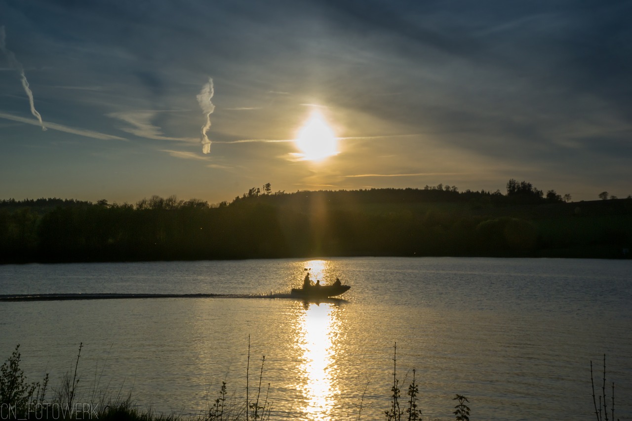 Image - boot lake sunset water boat trip