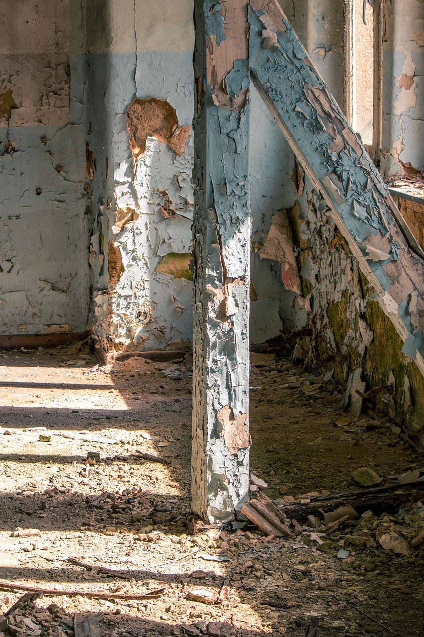 Image - wooden beams entablature space