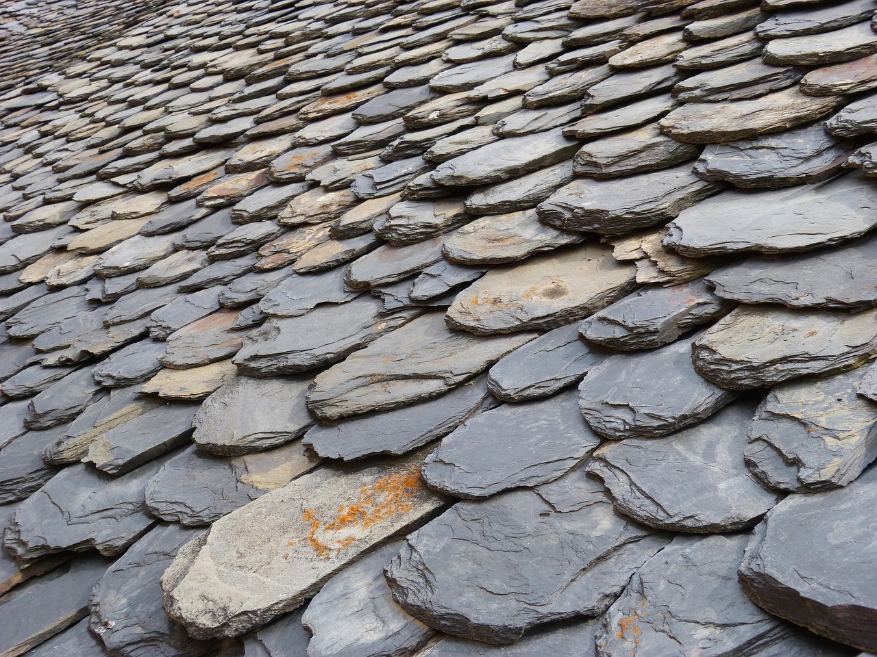 Image - roof slate pyrenee catalunya