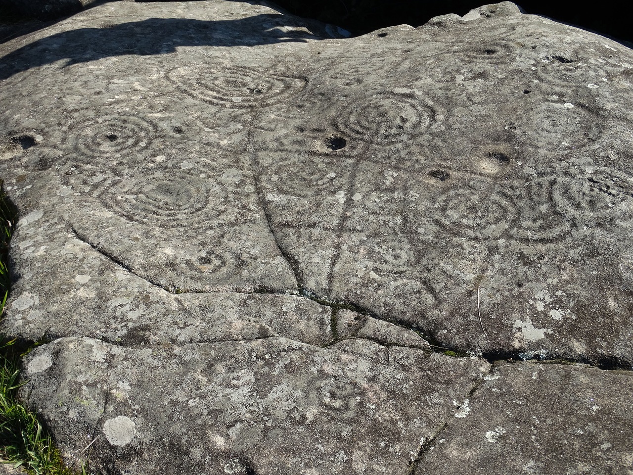Image - petroglyphs mogor pontevedra