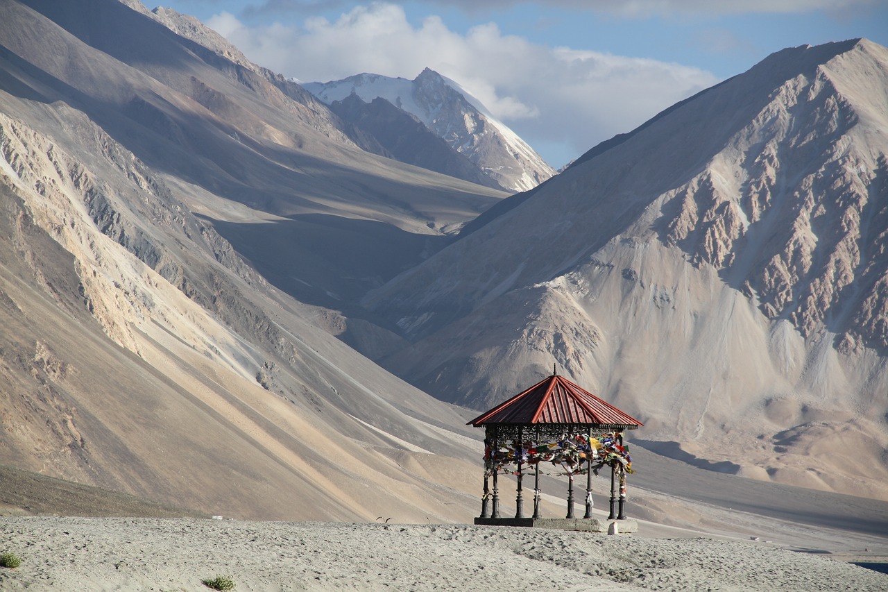 Image - pangong tso lake high grassland lake