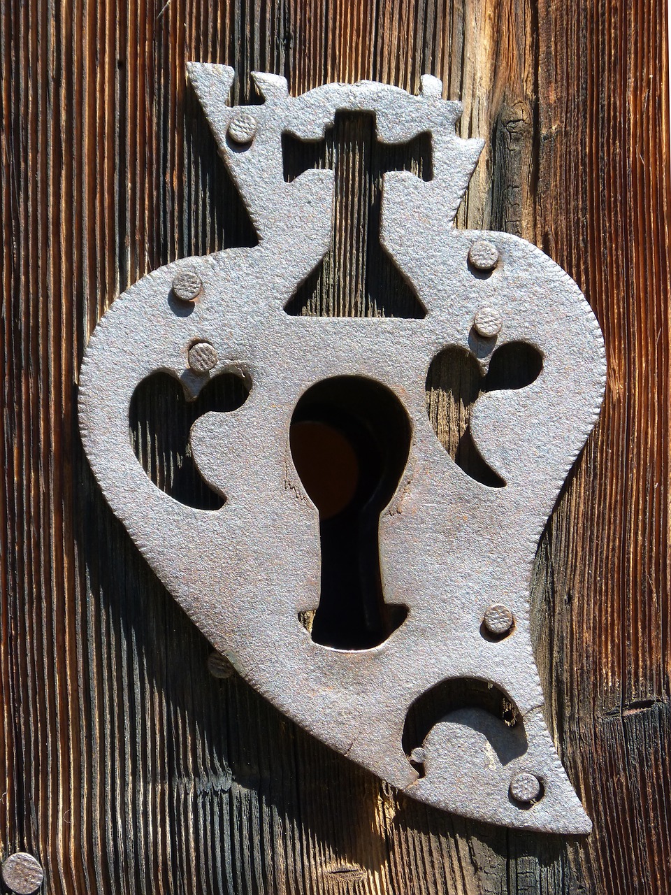 Image - lock door open heart church