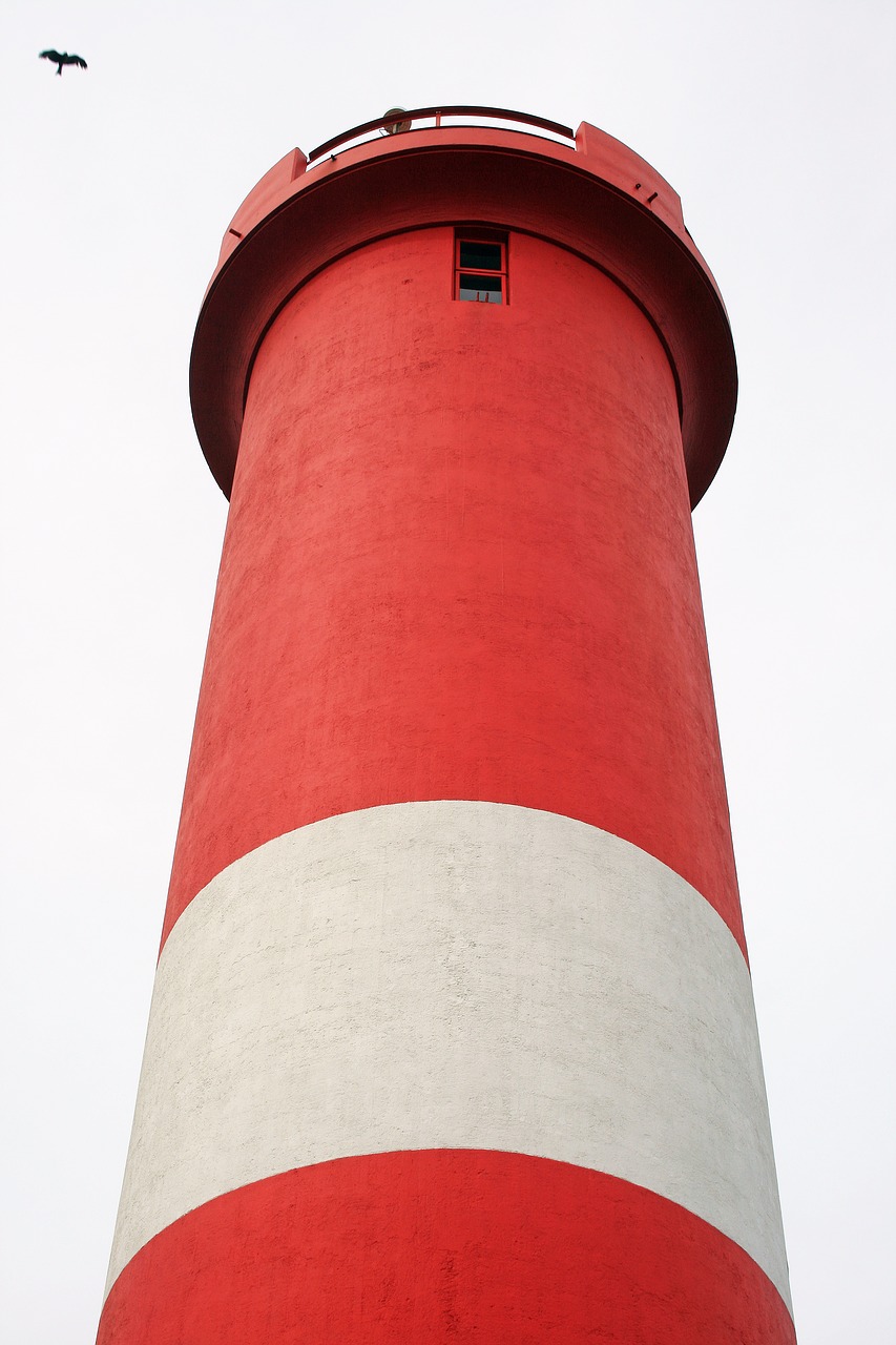 Image - lighthouse nautical beacon red