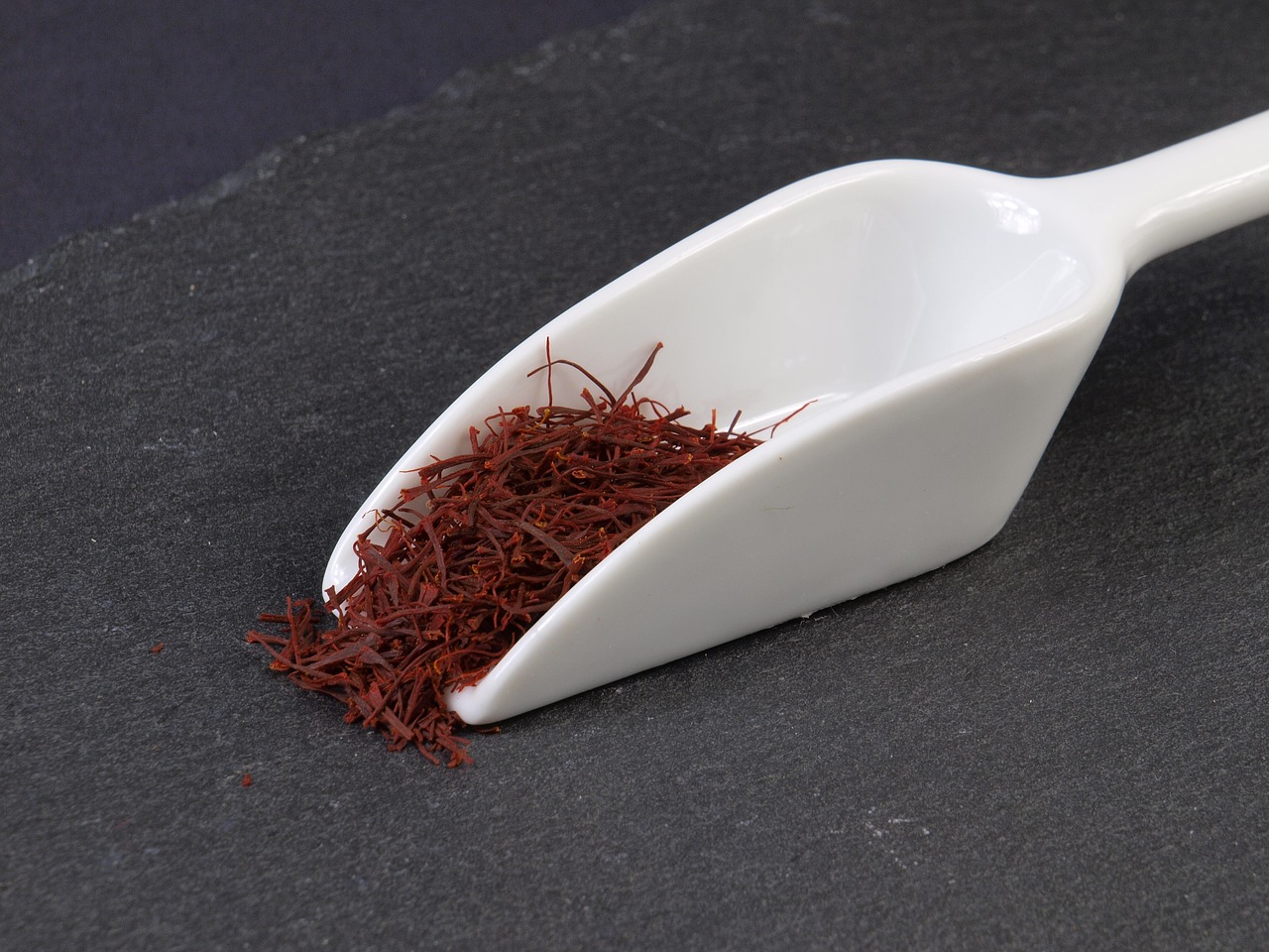 Image - persian saffron spice orient market