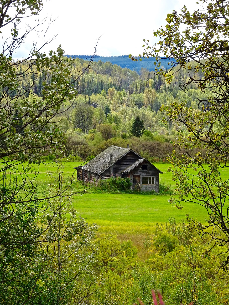 Image - barn house ruin building exterior