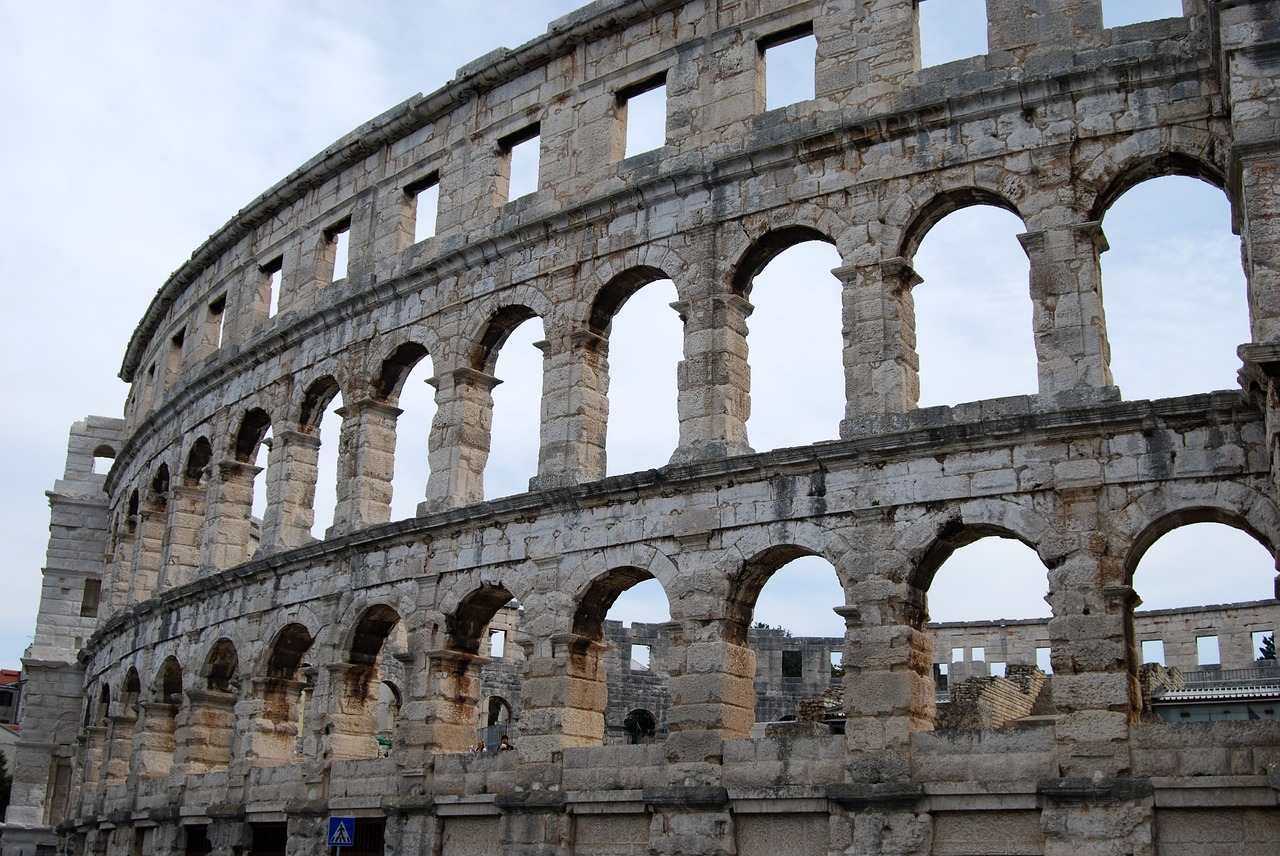 Image - the coliseum pula pula arena