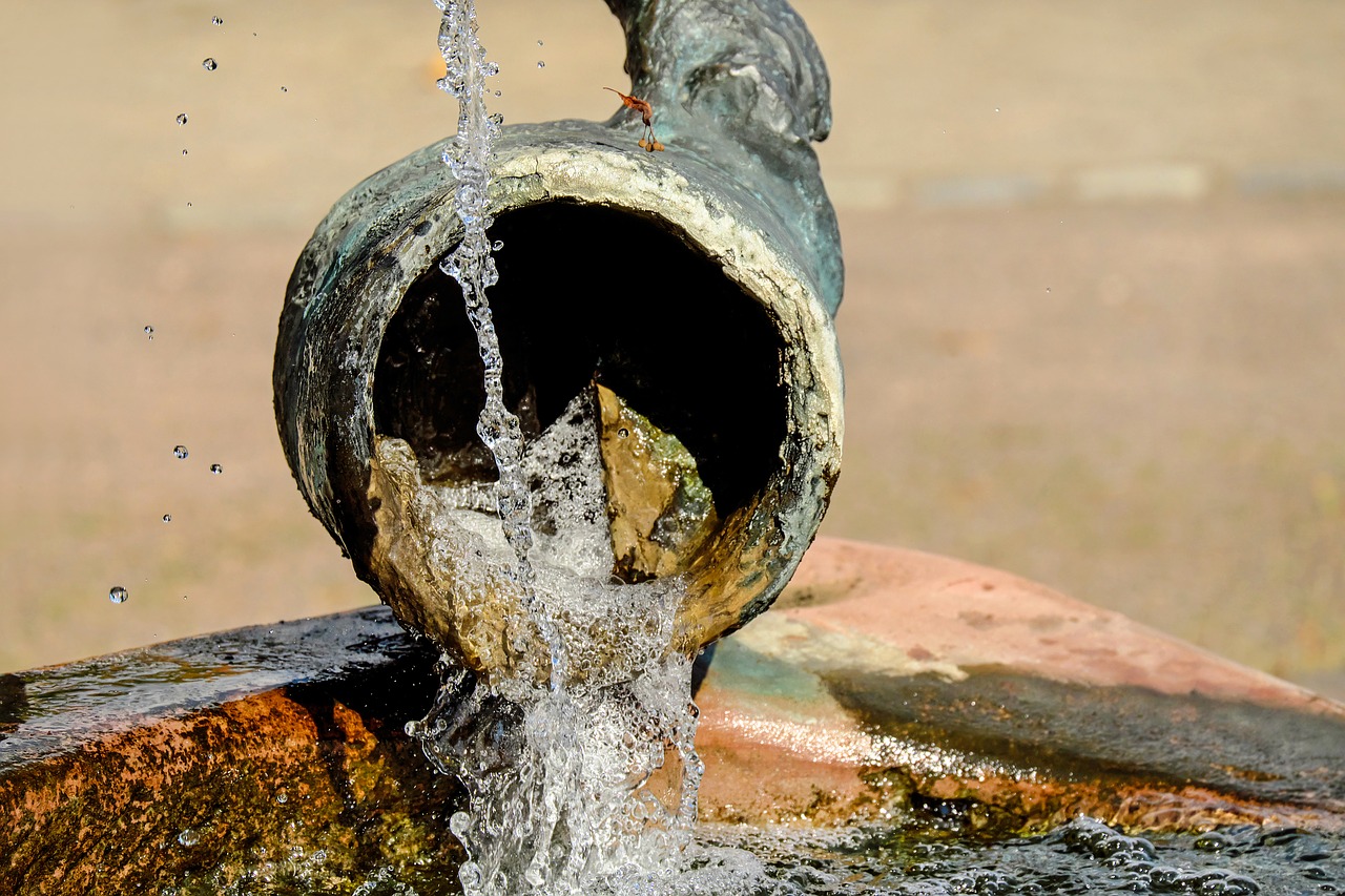 Image - fountain krug water jug water jet