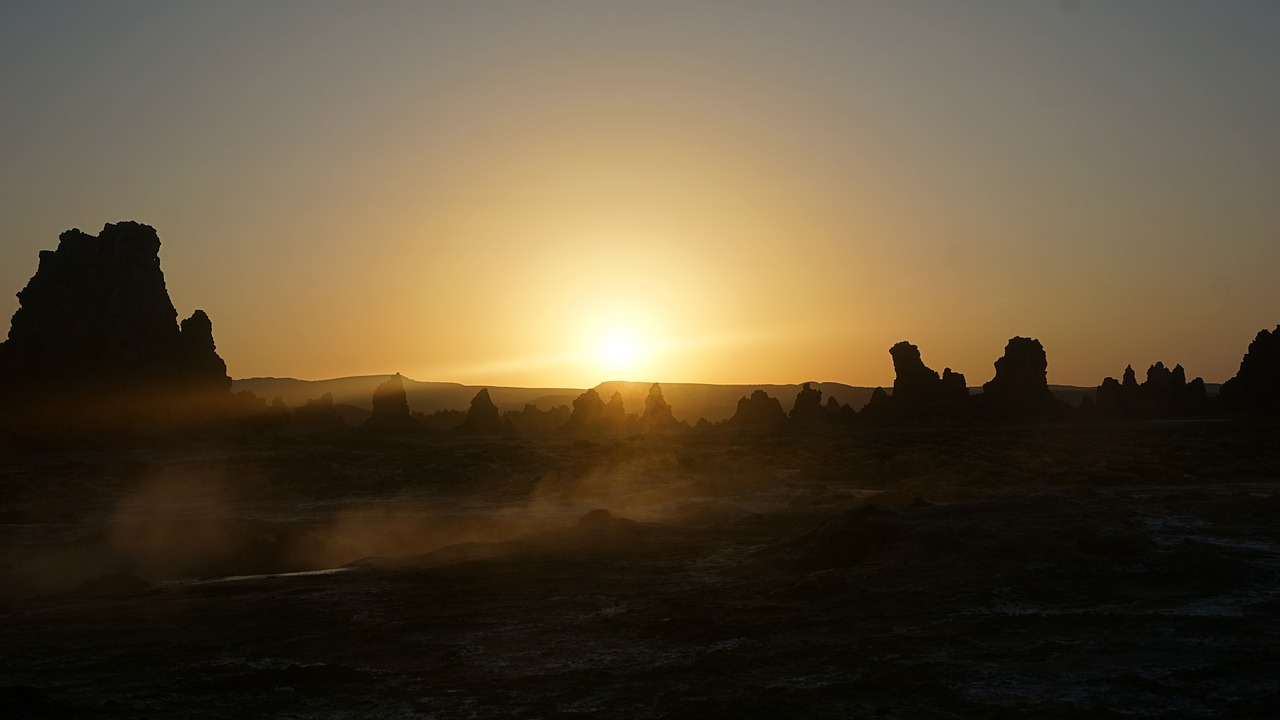 Image - rocks sunrise chimneys assal lake