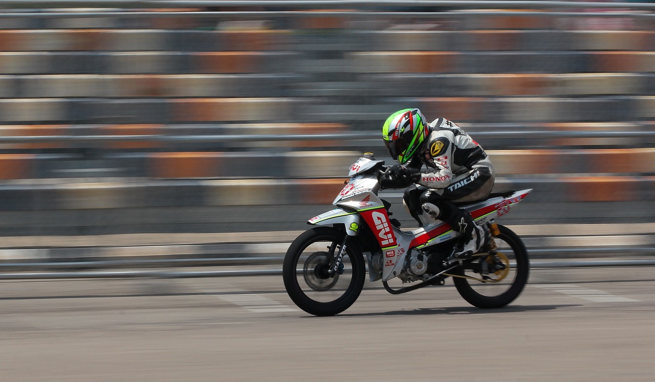 Image - motorcup prix race panning