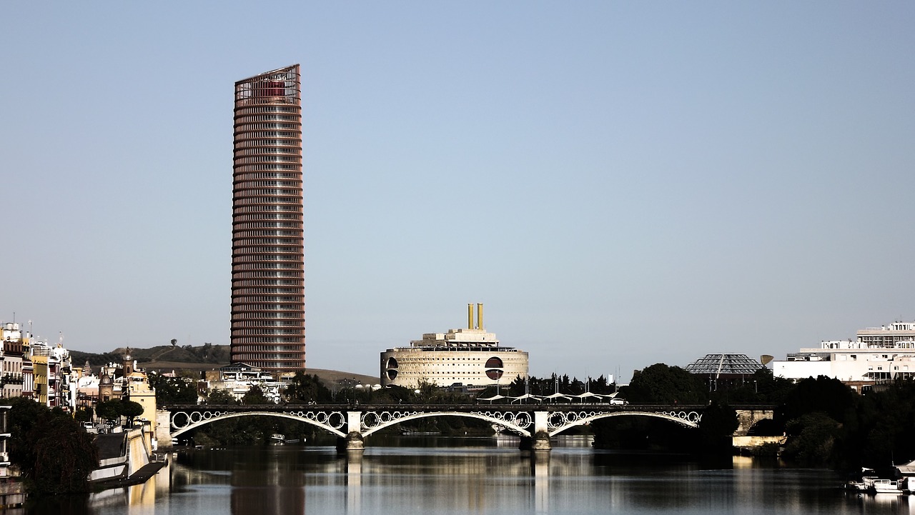 Image - tower pelli seville