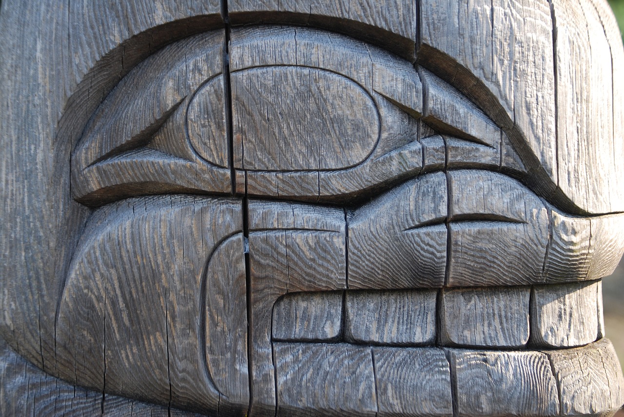 Image - totem whale tribal traditional