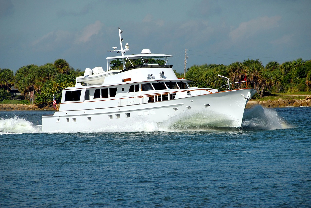 Image - luxury yacht boat river motion sea