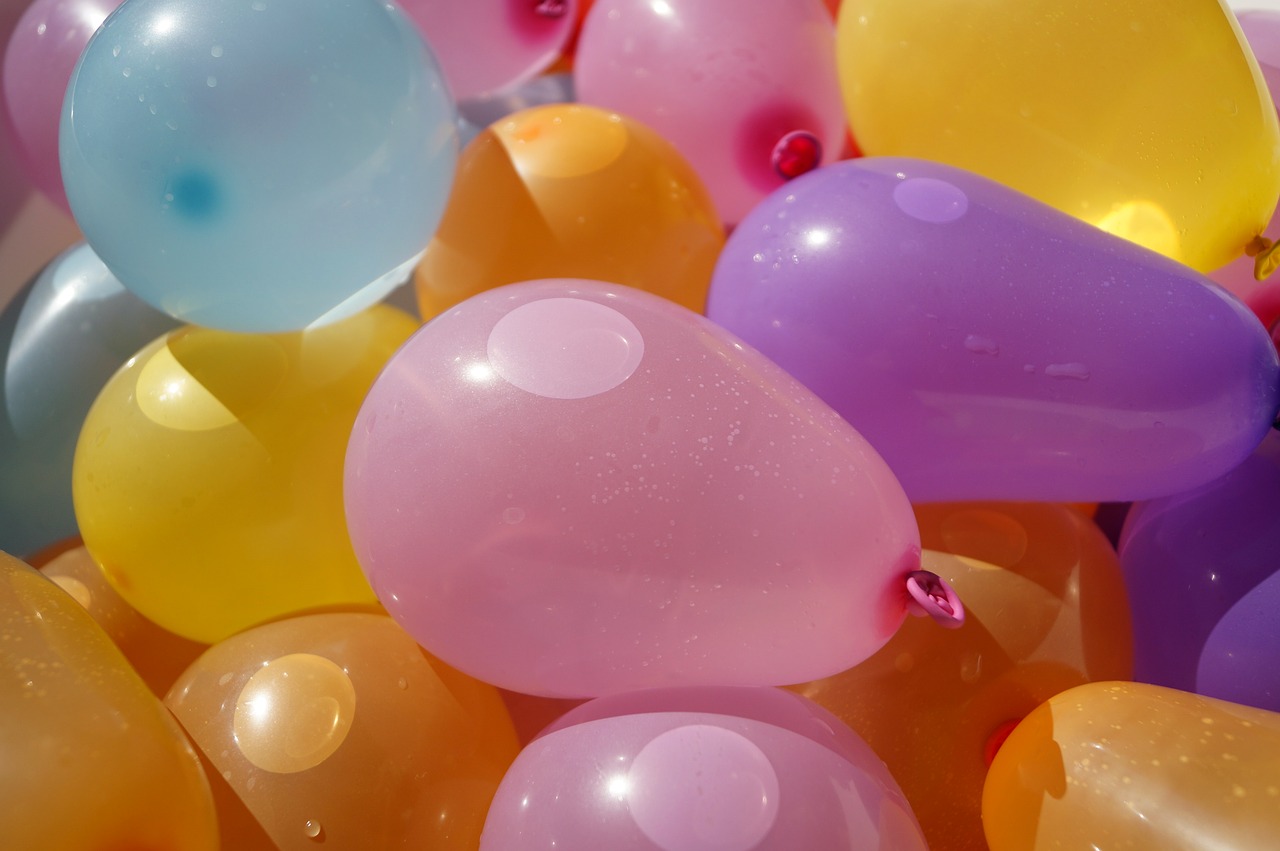 Image - balloons water bomb color summer