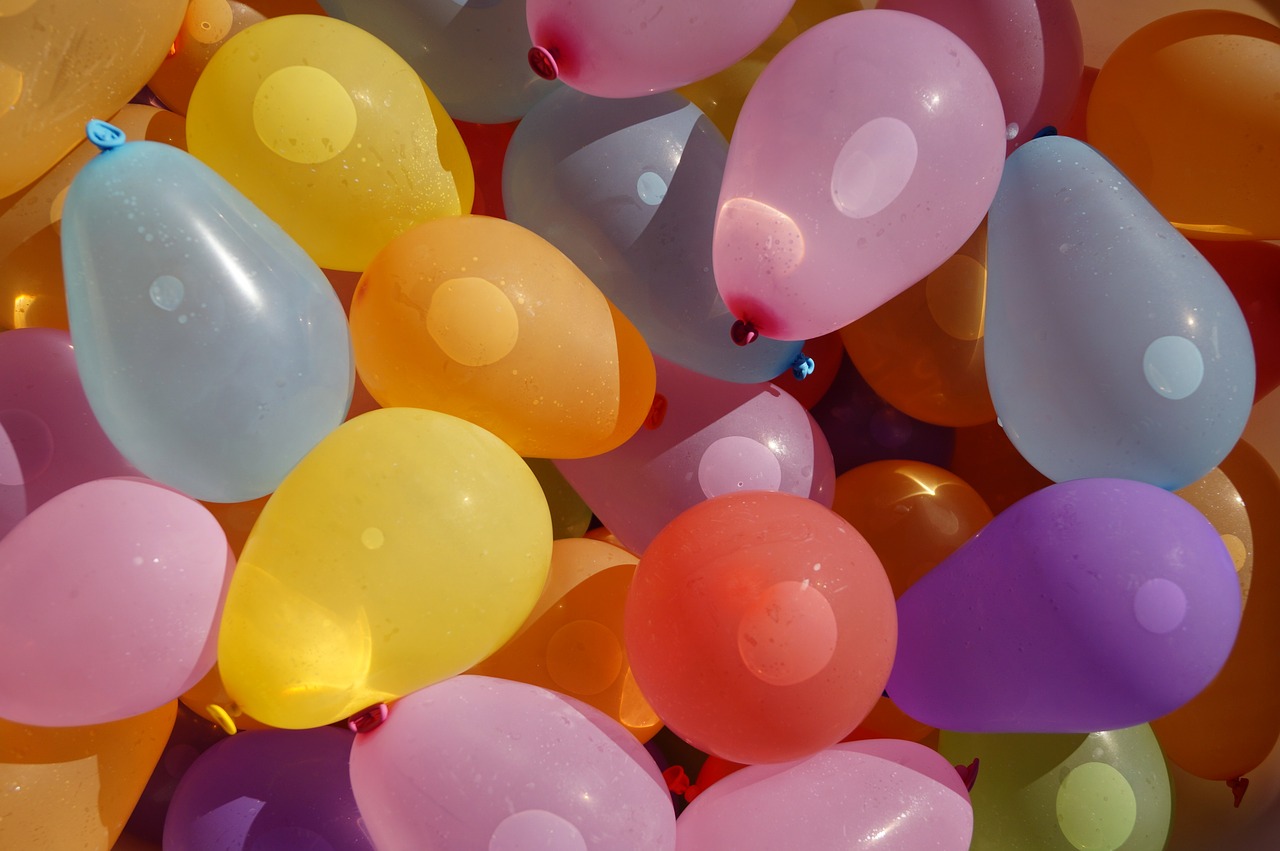 Image - balloons water bomb color summer