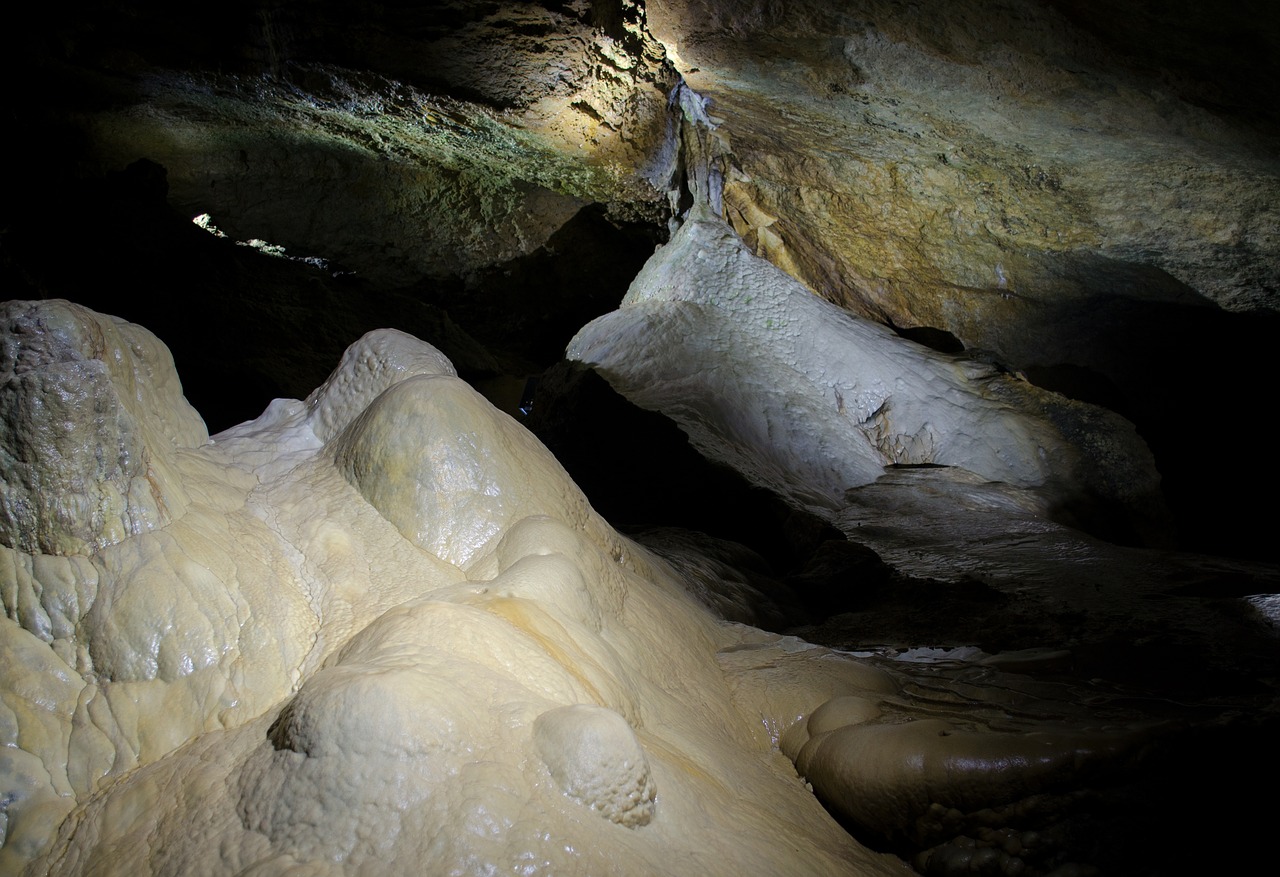 Image - stalactite cave sophie cave