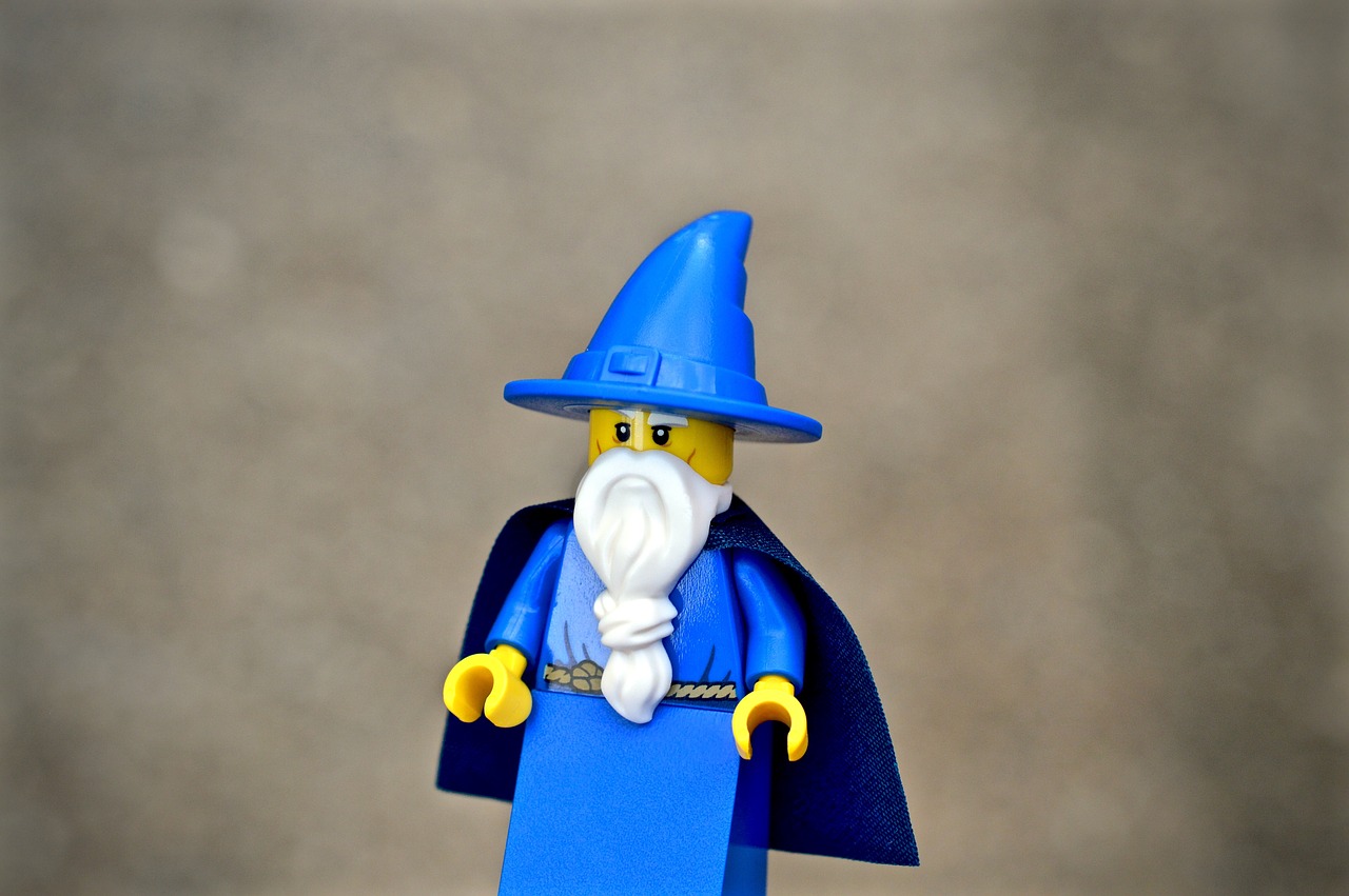 Image - wizard sorcerer lego action figure