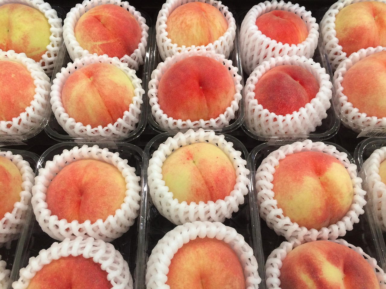 Image - peach fruit low price seiyu ltd