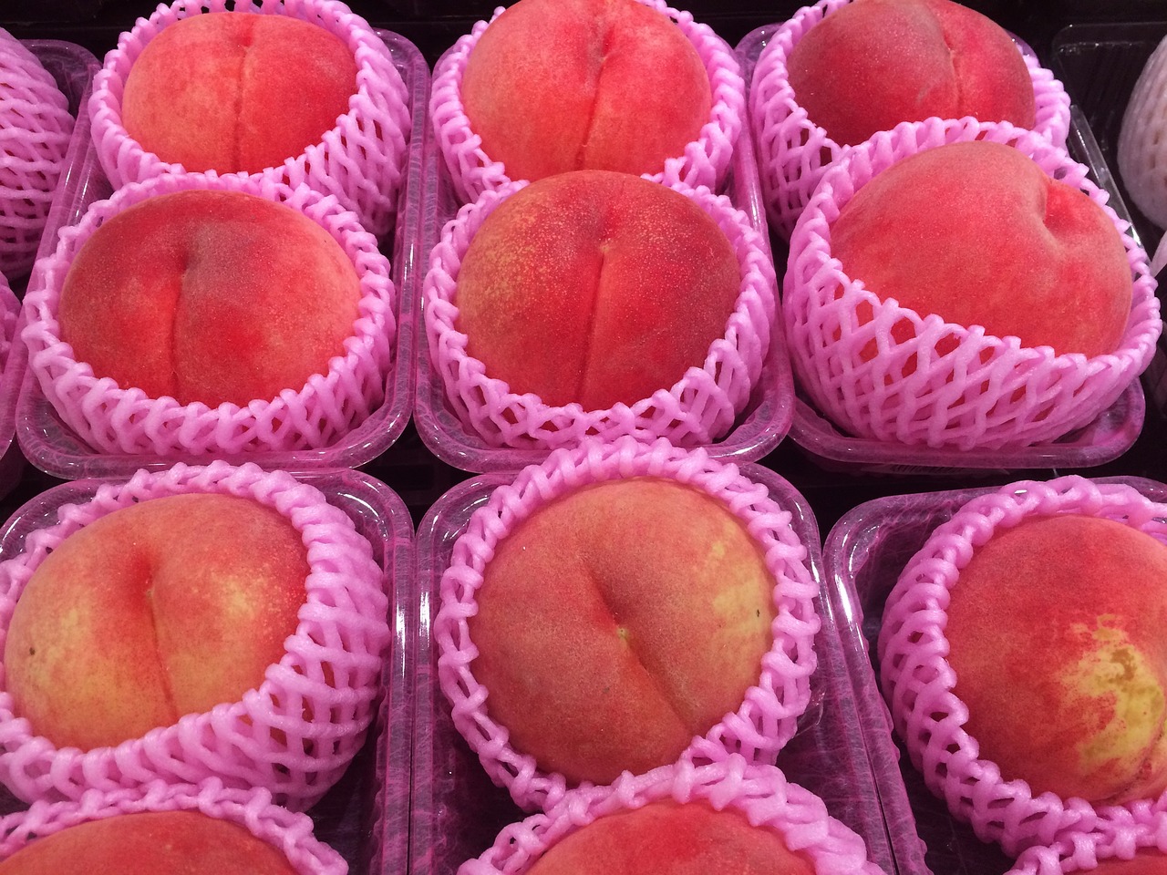 Image - peach fruit high prices seiyu ltd
