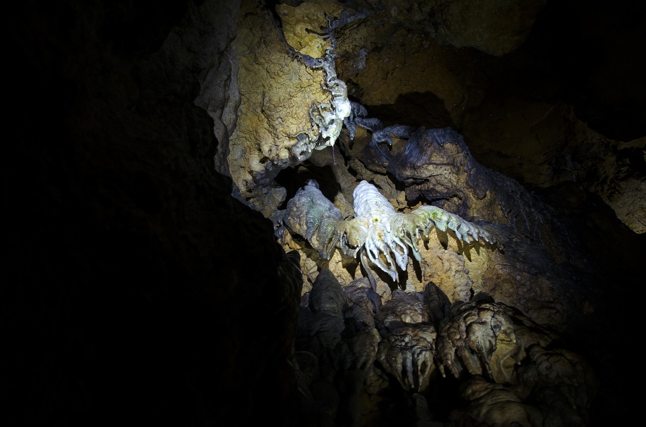 Image - stalactite cave stalactite cave