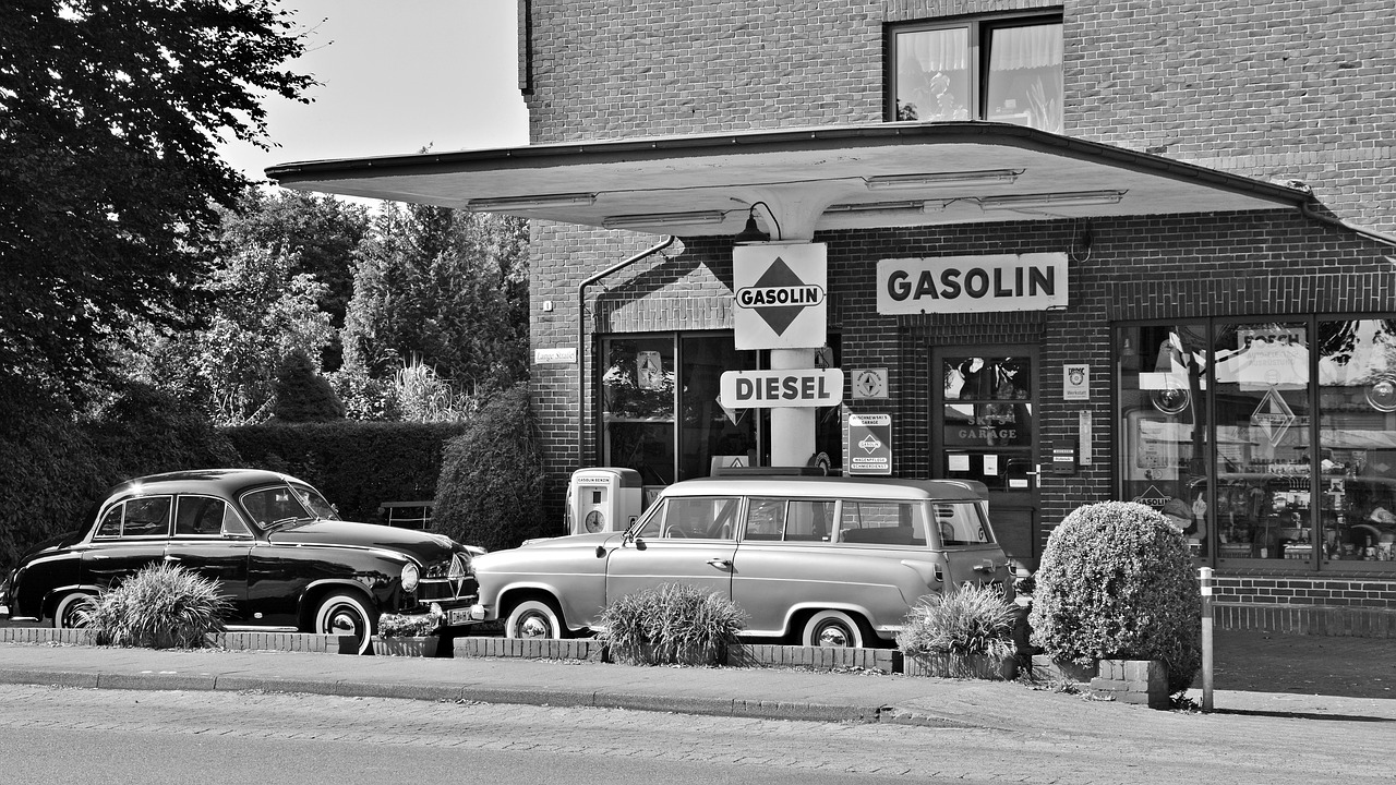 Image - petrol stations oldtimer