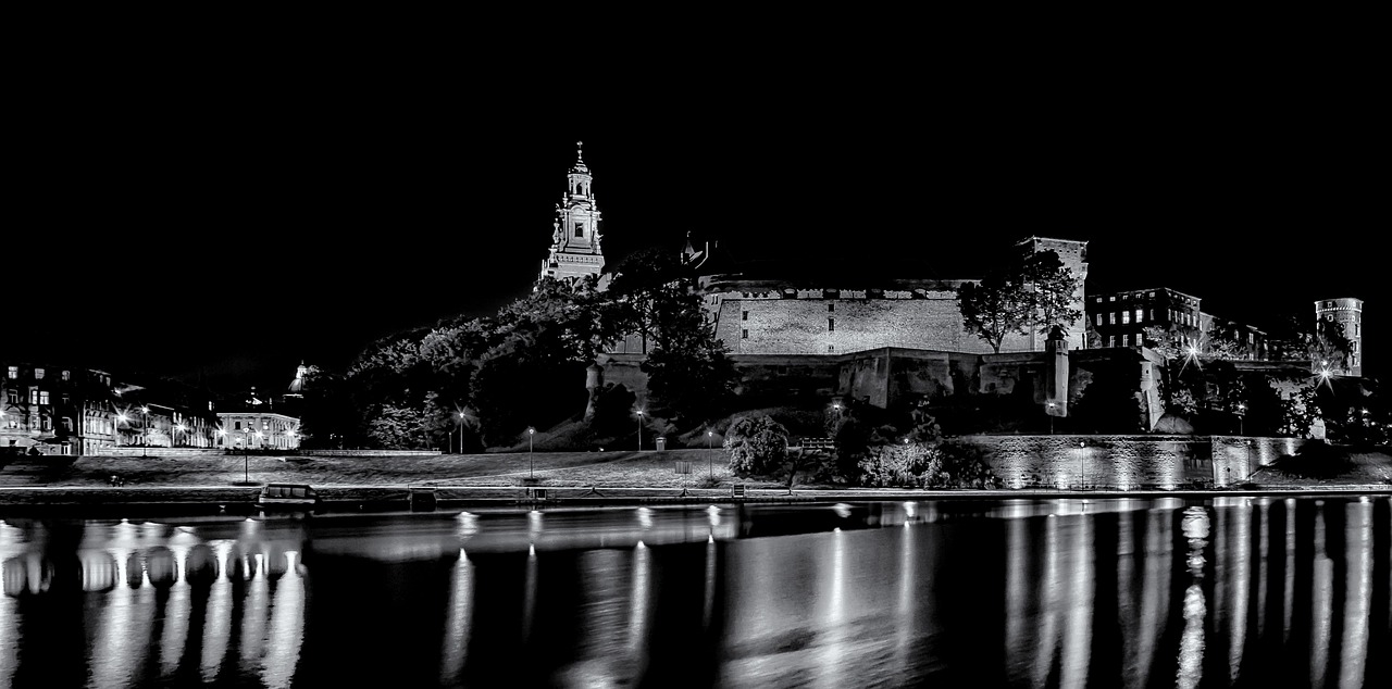 Image - poland kraków wawel night