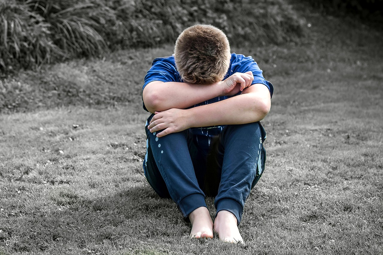 Image - boy child sad alone sit