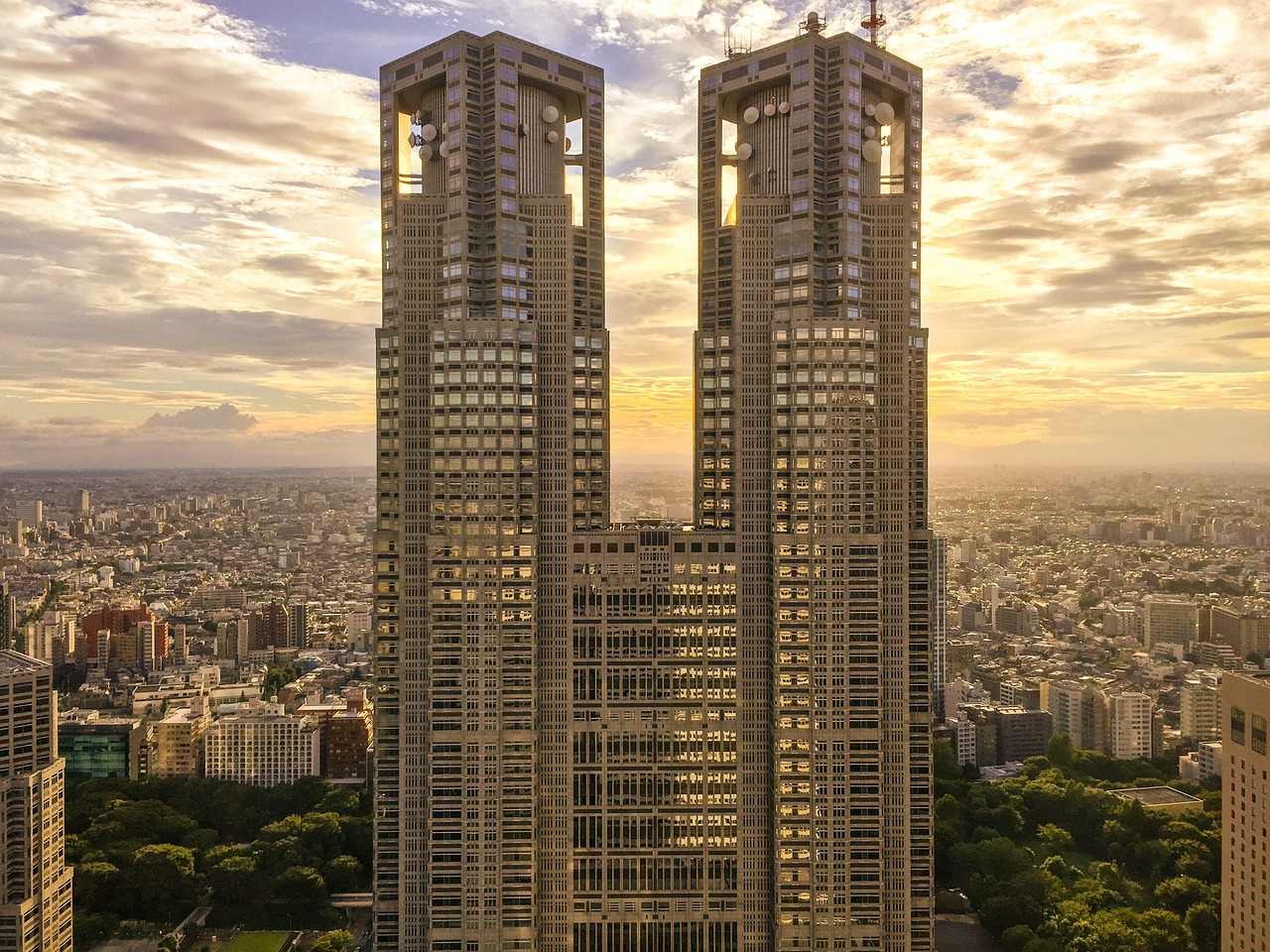 Image - skyscrapers tokyo japan cityscape