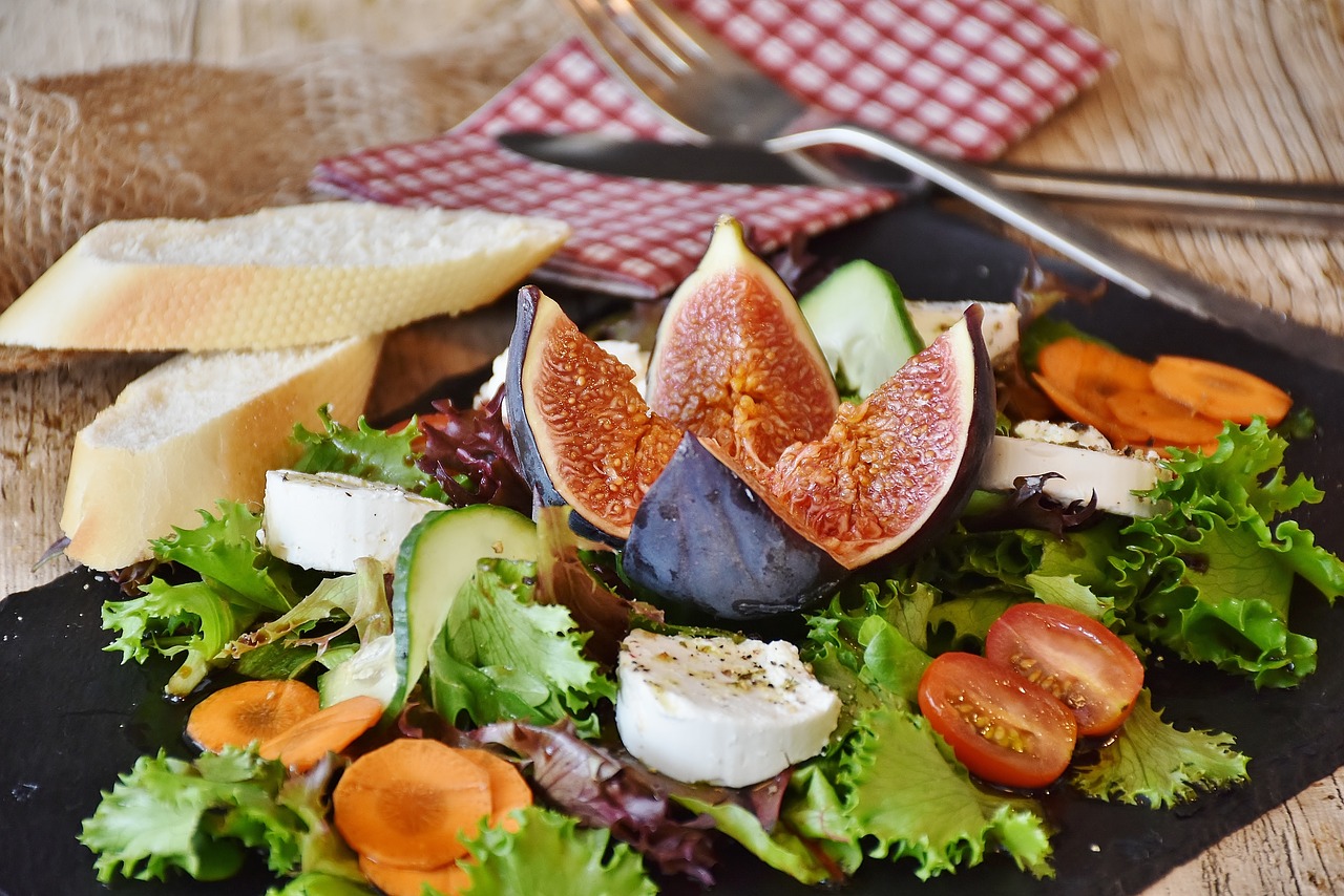 Image - salad figs cheese goat cheese