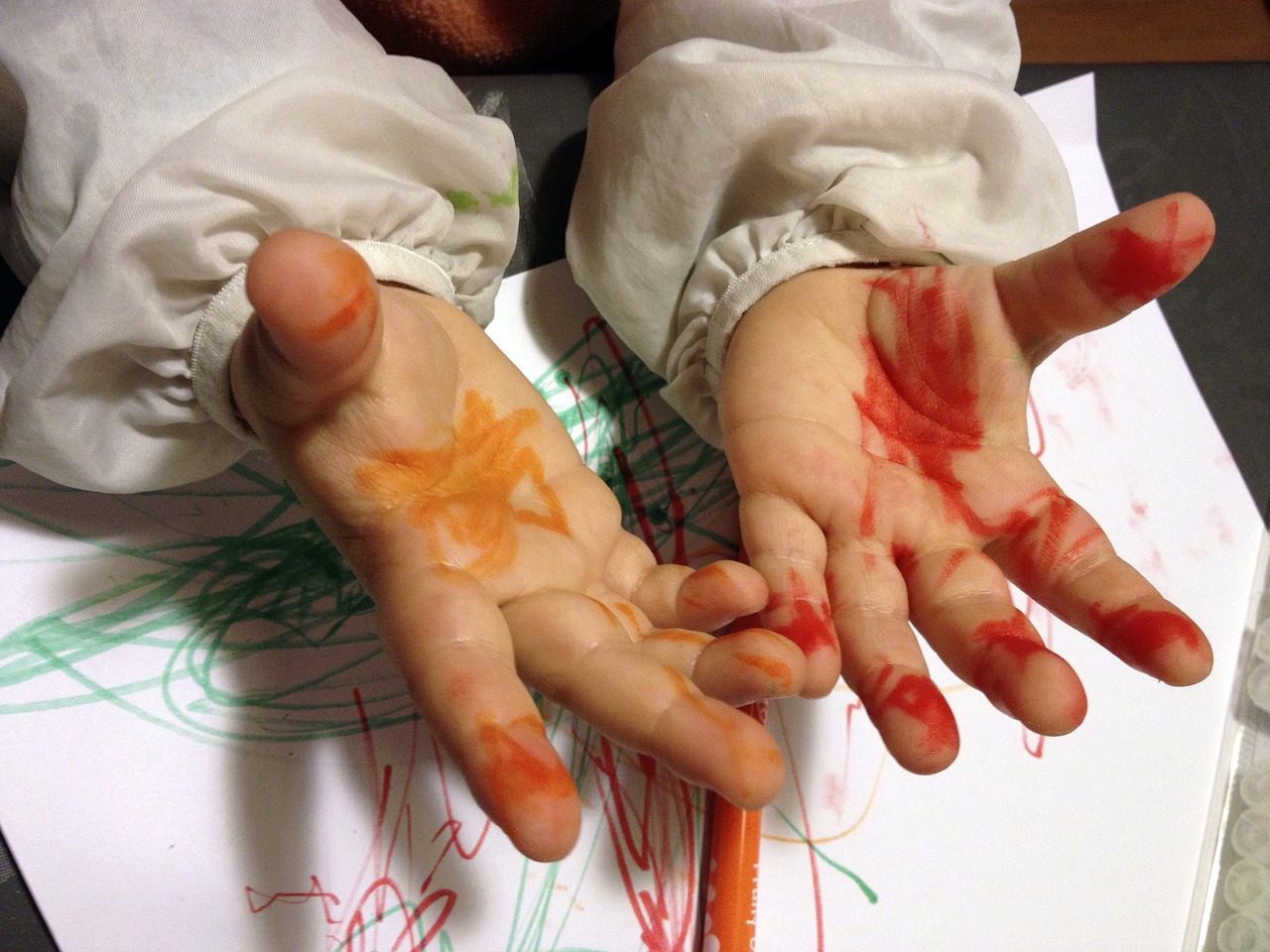 Image - child hands fingers painting