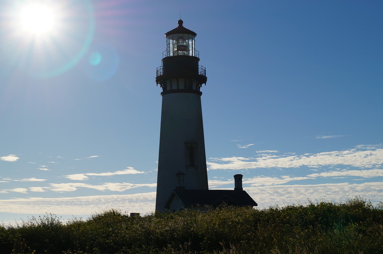 Image - yaquina lighthouse oregon coast