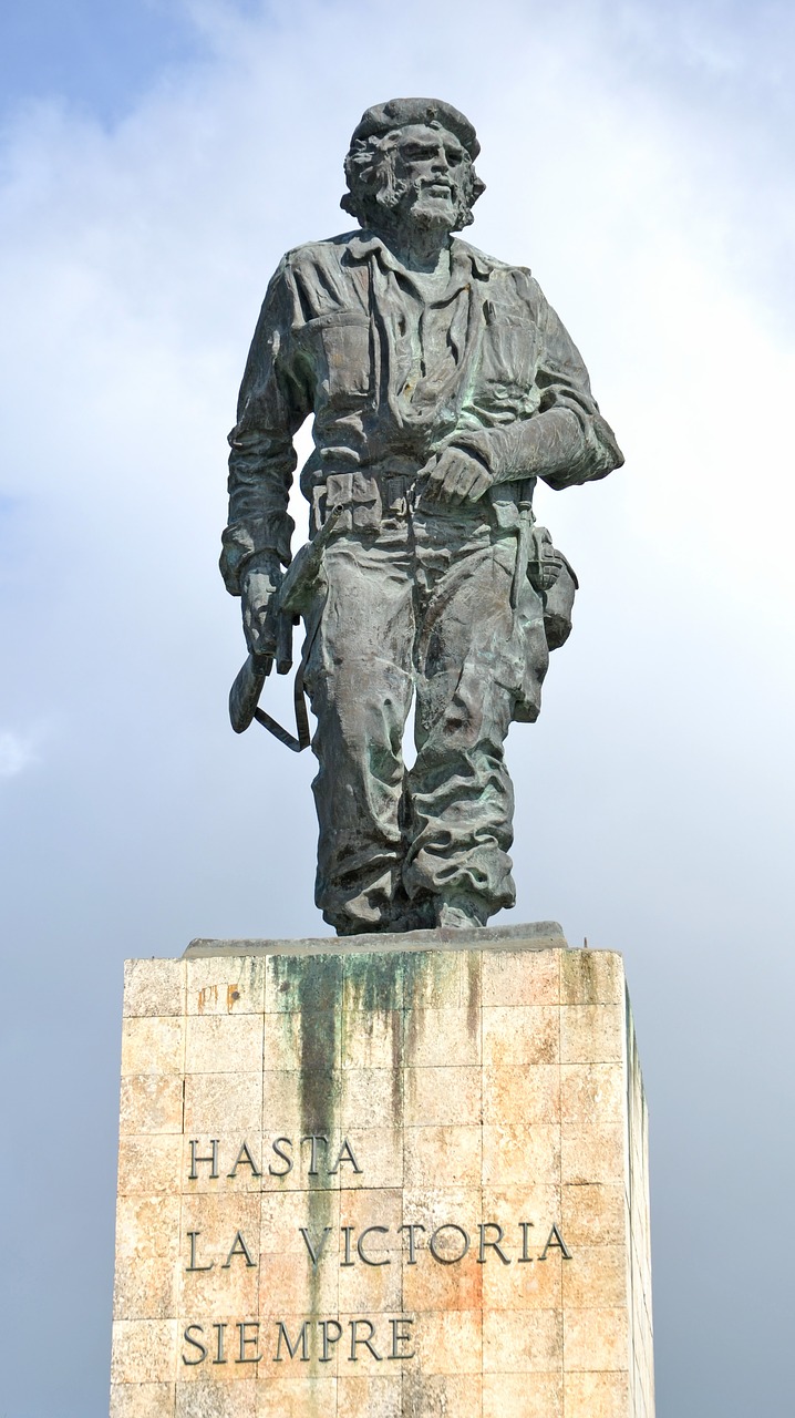 Image - che cuba statue revolution