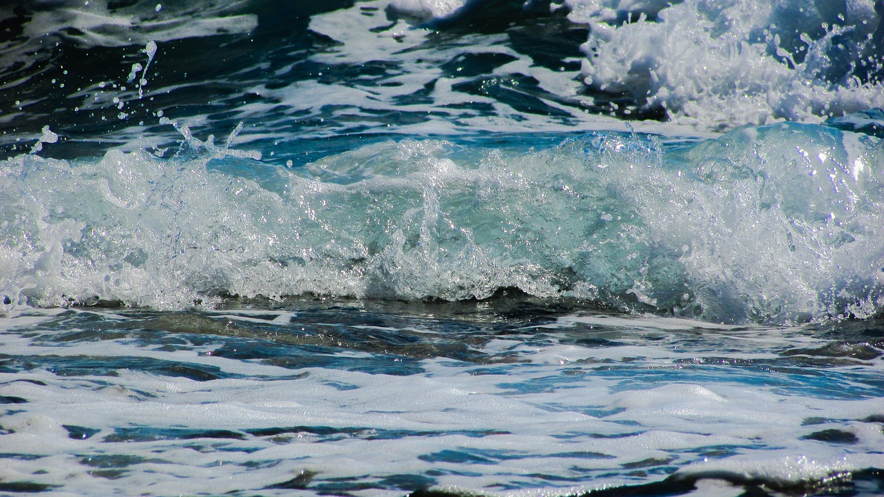 Image - wave bubbles drops foam spray