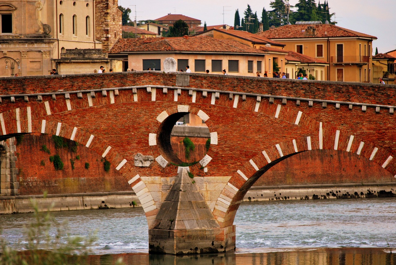 Image - stone bridge verona adige river