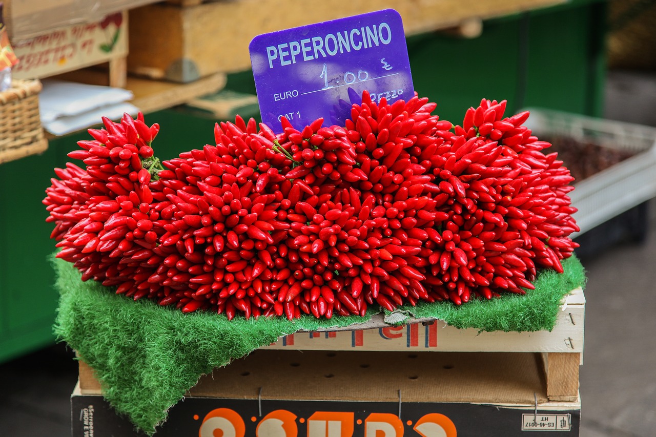 Image - pepperoni chilli market color red