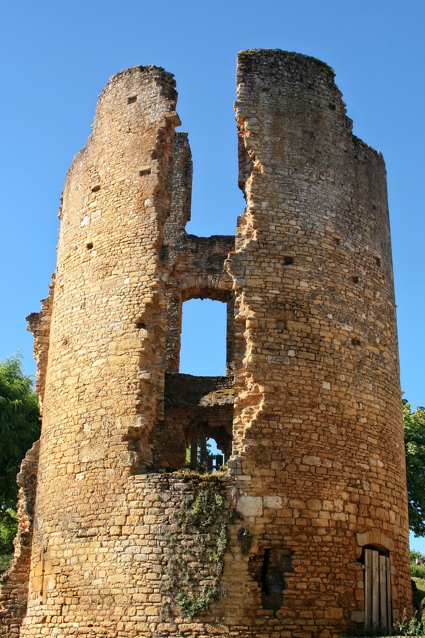 Image - france dordogne holy alvère tower