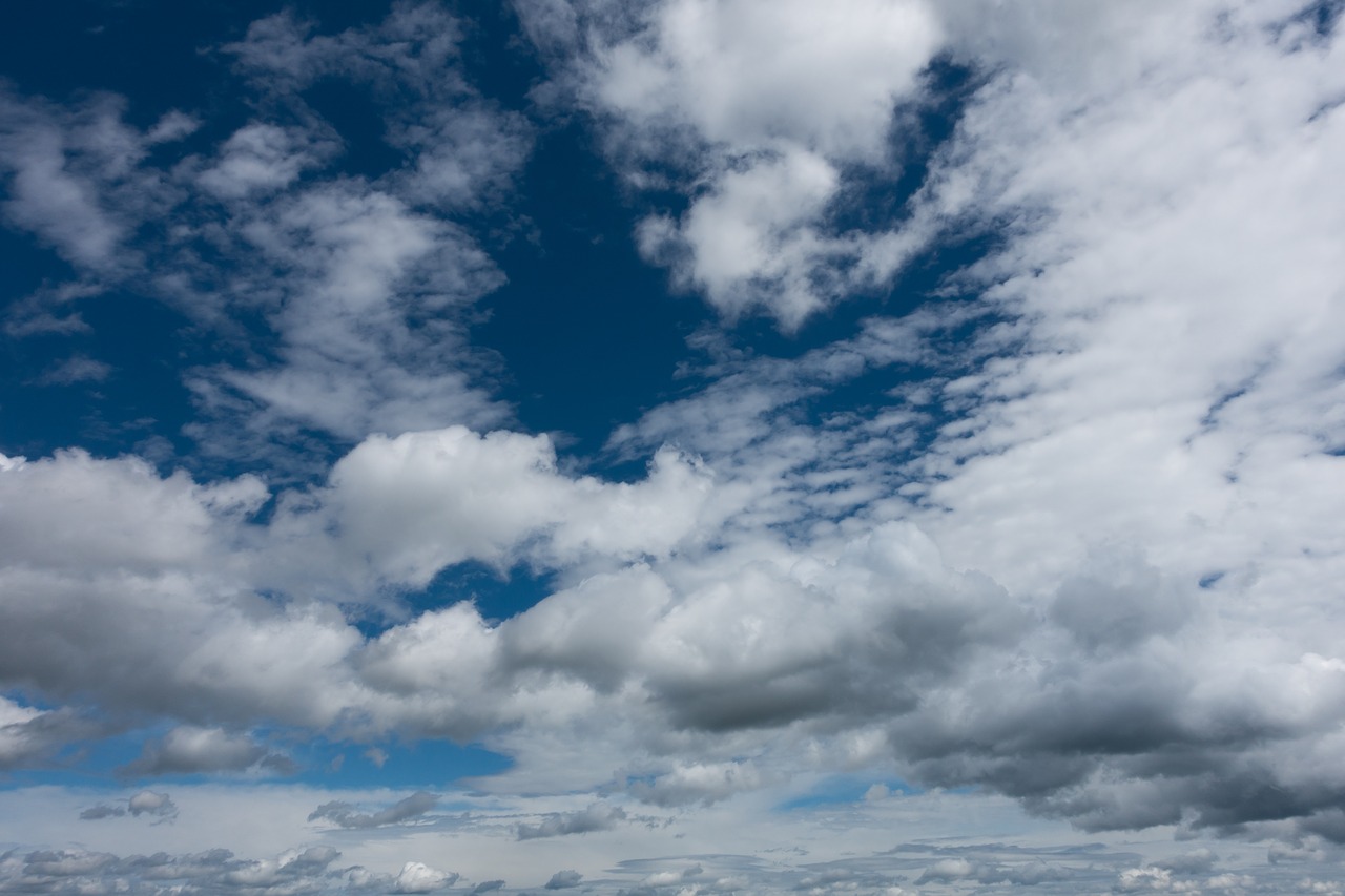 Image - cloud sky blue white grey