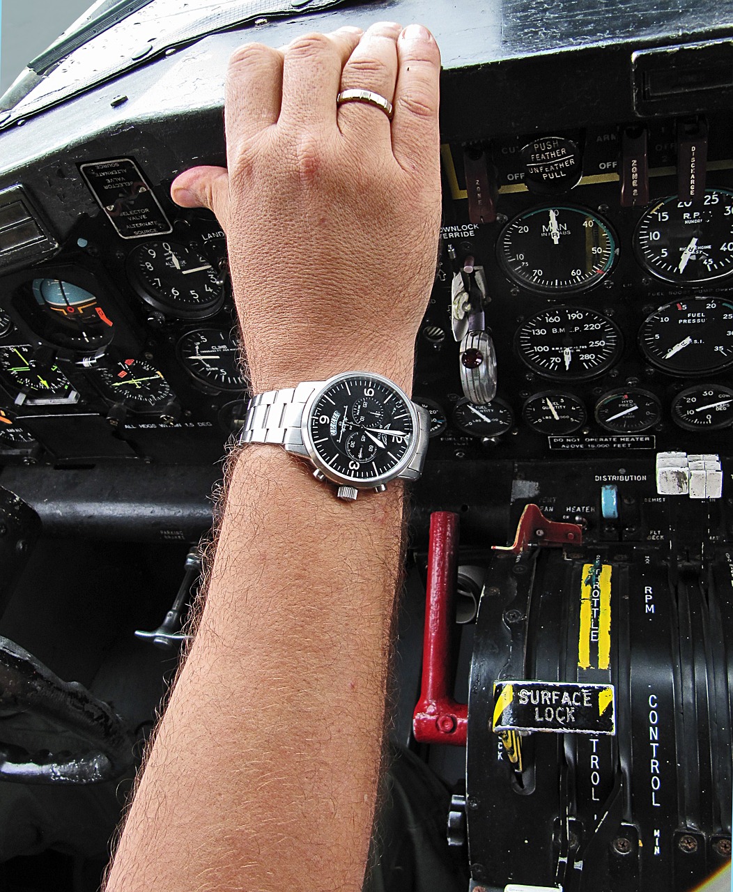 Image - watch airplane aviator hand