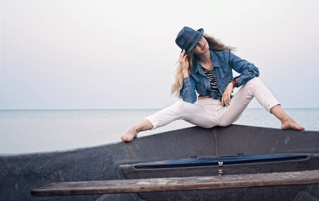 Image - girl one boat horizon summer sea