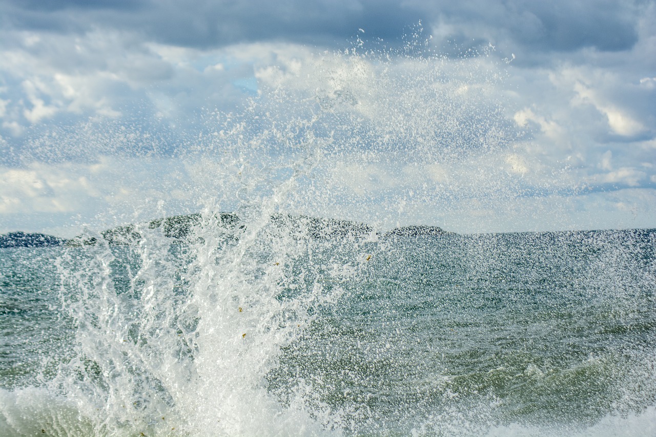 Image - sea waves water rocks spray riva