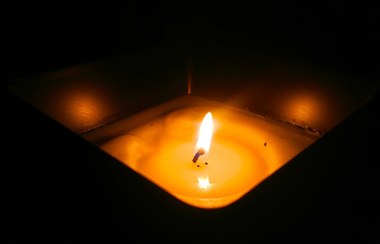 Image - candle flame candlelight burning